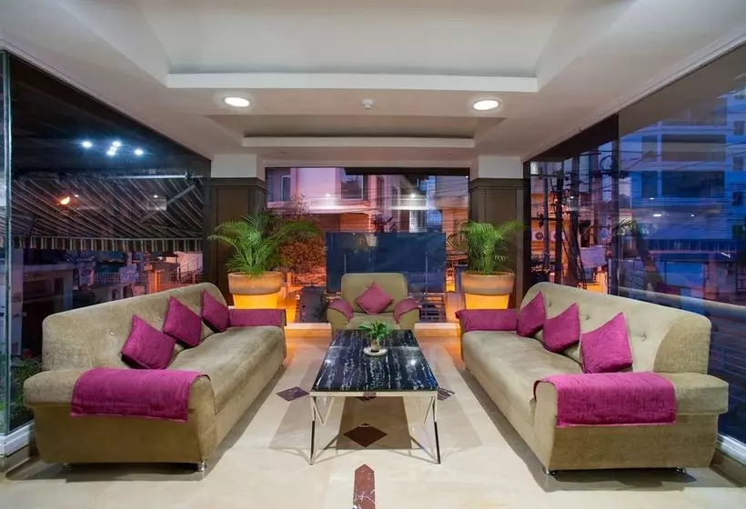 ホテル Cygnett Inn Guwahati