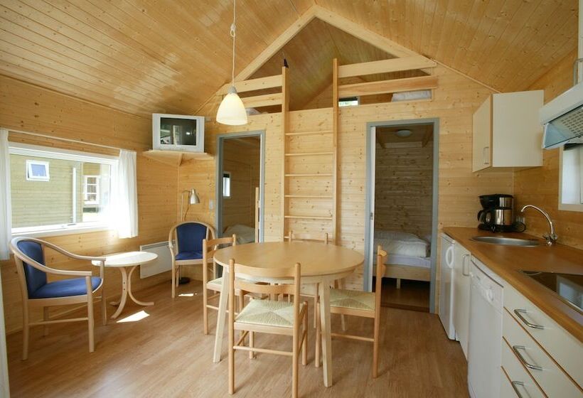 فندق First Camp Ajstrup Strand