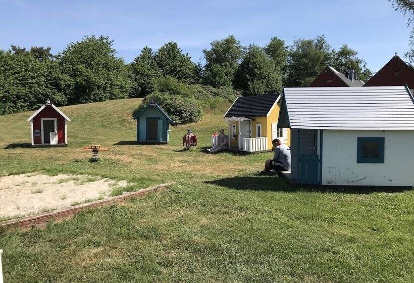 فندق First Camp Ajstrup Strand