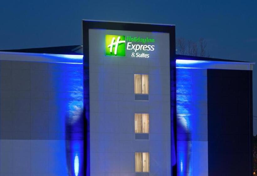 فندق Holiday Inn Express & Suites New Cumberland, An Ihg