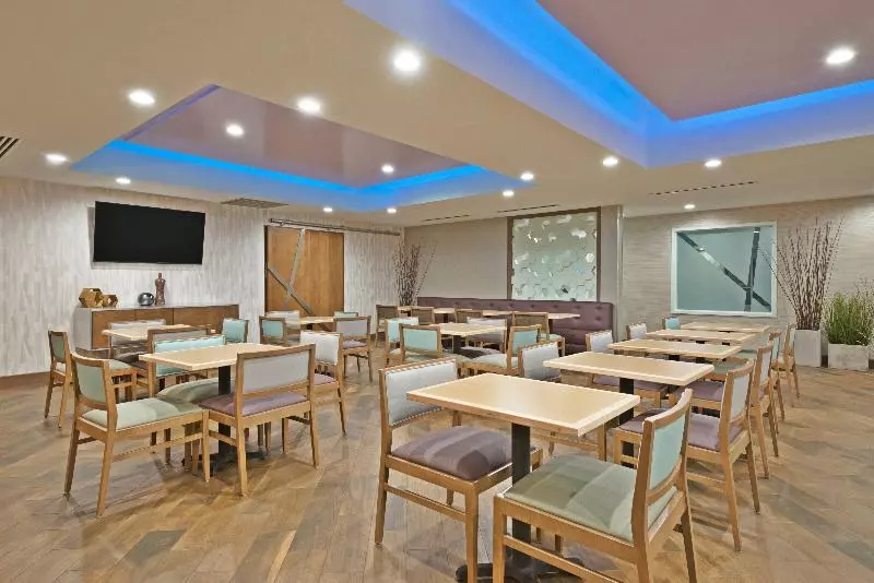 호텔 Holiday Inn Express & Suites New Cumberland, An Ihg