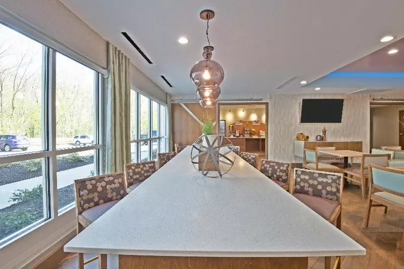 호텔 Holiday Inn Express & Suites New Cumberland, An Ihg