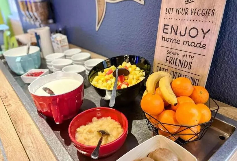 Hotel Ibis Budget Marseille Vieux Port