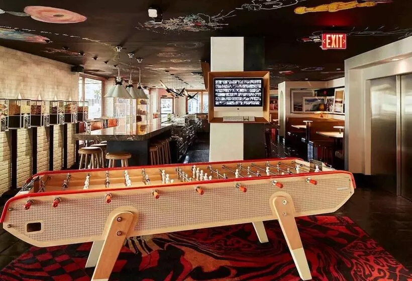 ホテル Mama Shelter La Hollywood