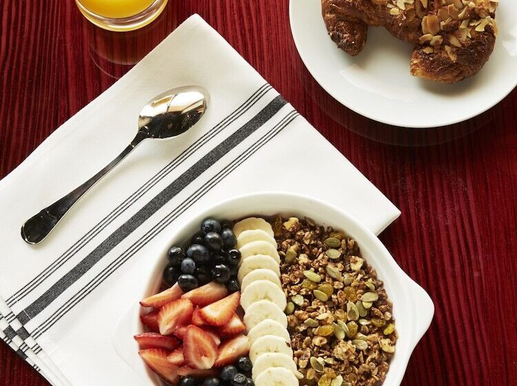 בית מלון כפרי Mama Shelter La Hollywood