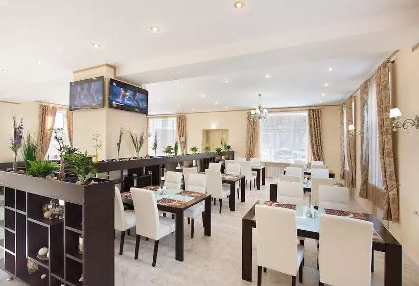 Отель Piramida Business