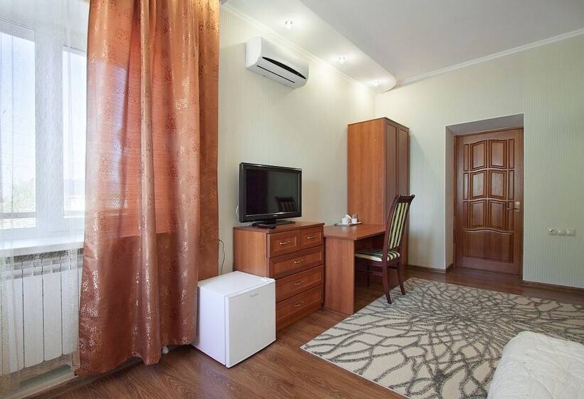 فندق Piramida Business