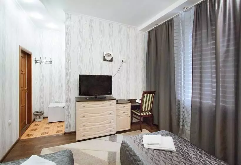 Отель Piramida Business