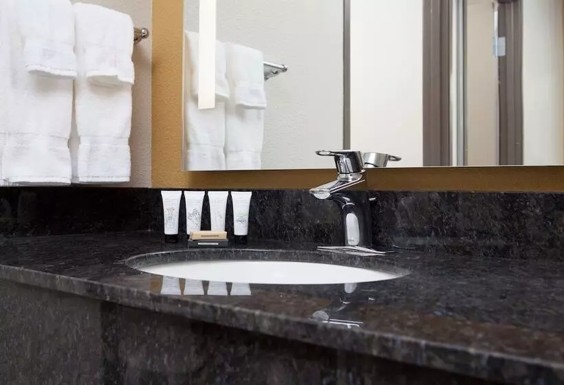 Отель Red Lion Ridgewater Inn & Suites Polson