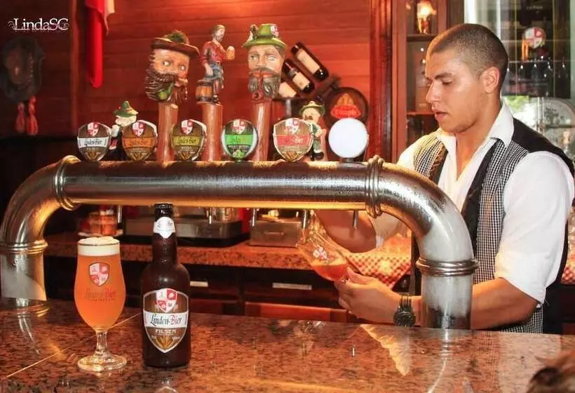 Отель Treze Tilias Park