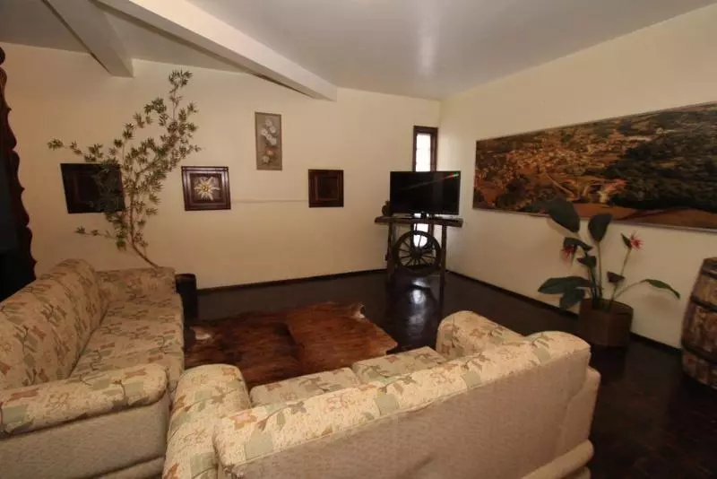 Отель Treze Tilias Park