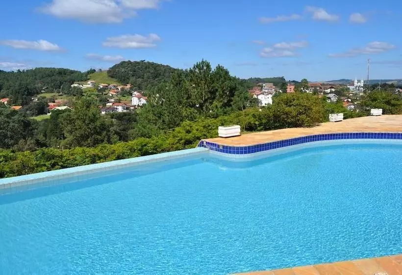 Отель Treze Tilias Park