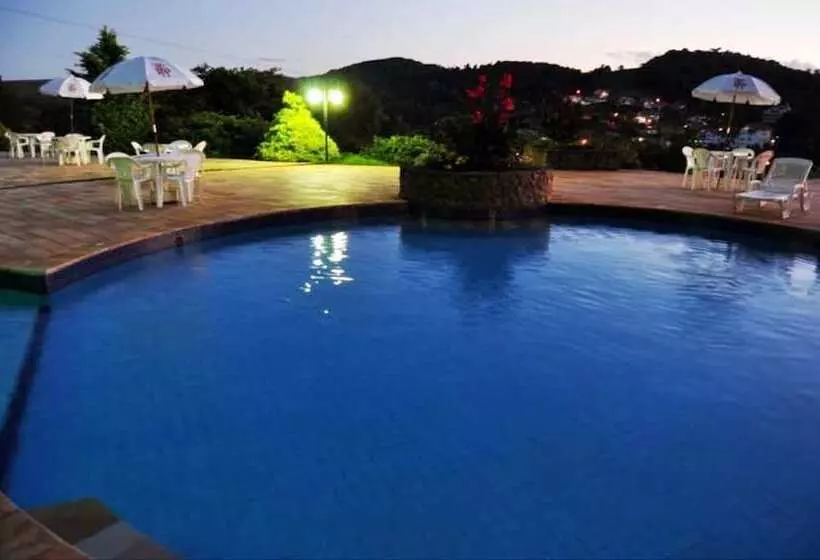 Отель Treze Tilias Park