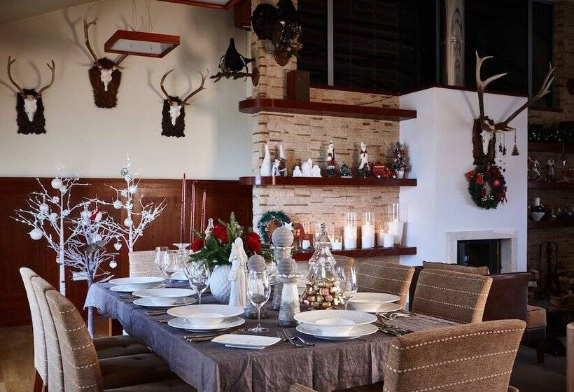 בית מלון כפרי Velich Country Club