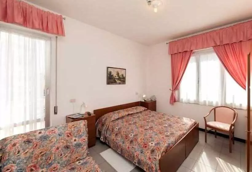 Отель Villa Rosa