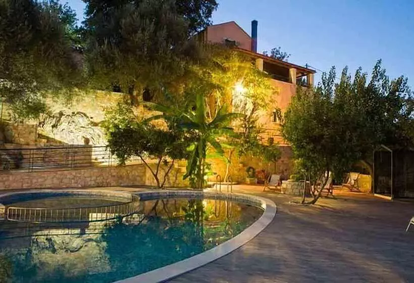 Kastellos Village Agathes Houses