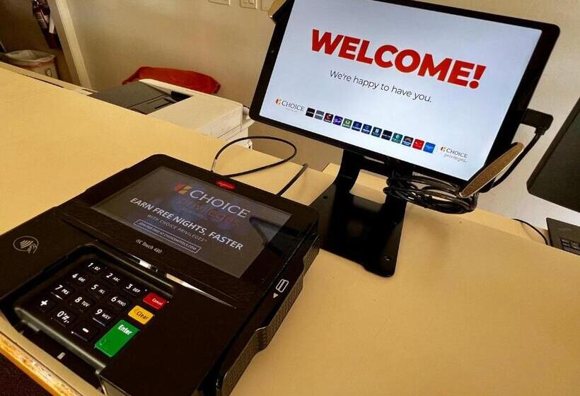 מוטל Rodeway Inn