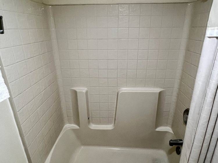 מוטל Rodeway Inn