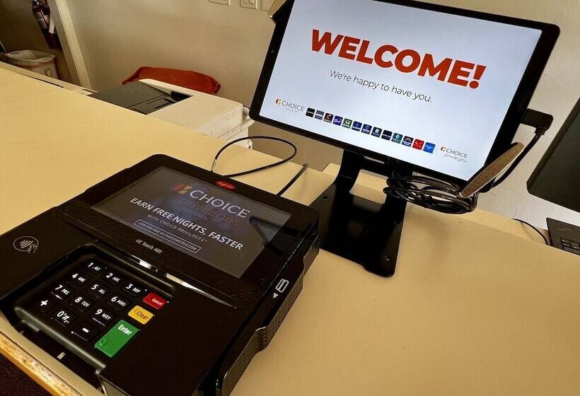 מוטל Rodeway Inn