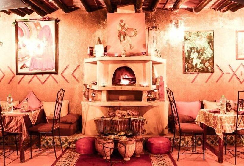 بنسيون Nasser Palace Hôtel & Bivouacs