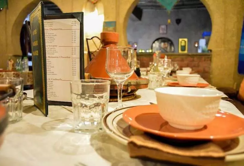 펜션 Nasser Palace Hôtel & Bivouacs