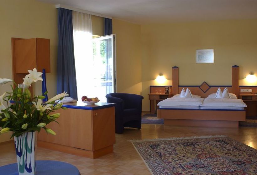 Отель Emmaquelle