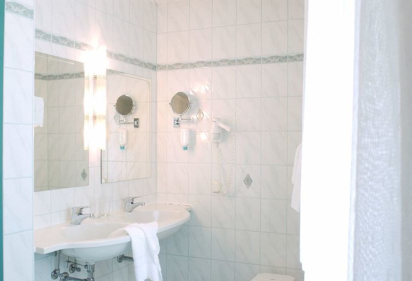 Отель Emmaquelle