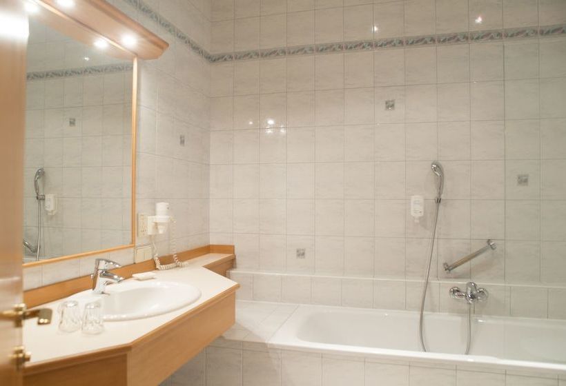 Отель Emmaquelle