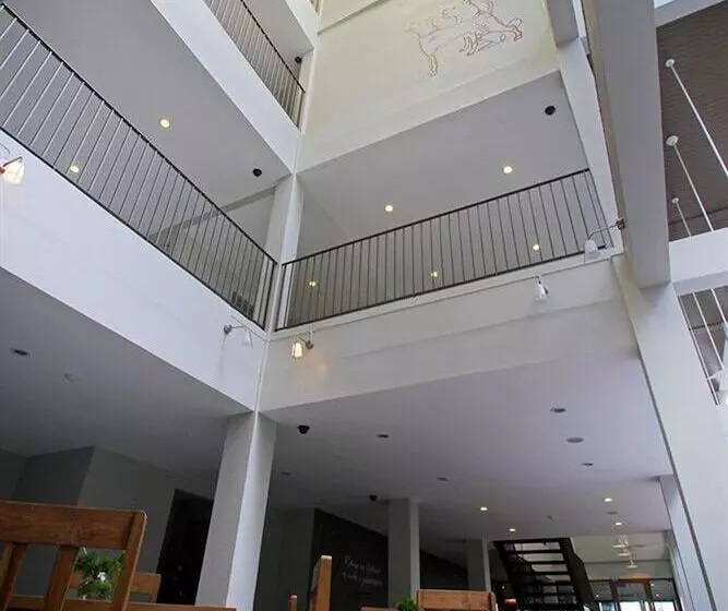 ユースホステル Chern Bangkok