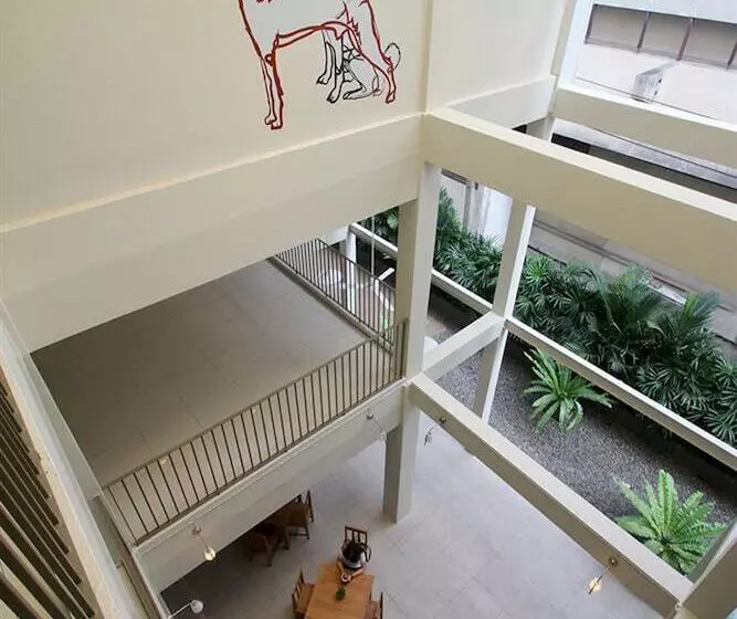 ユースホステル Chern Bangkok