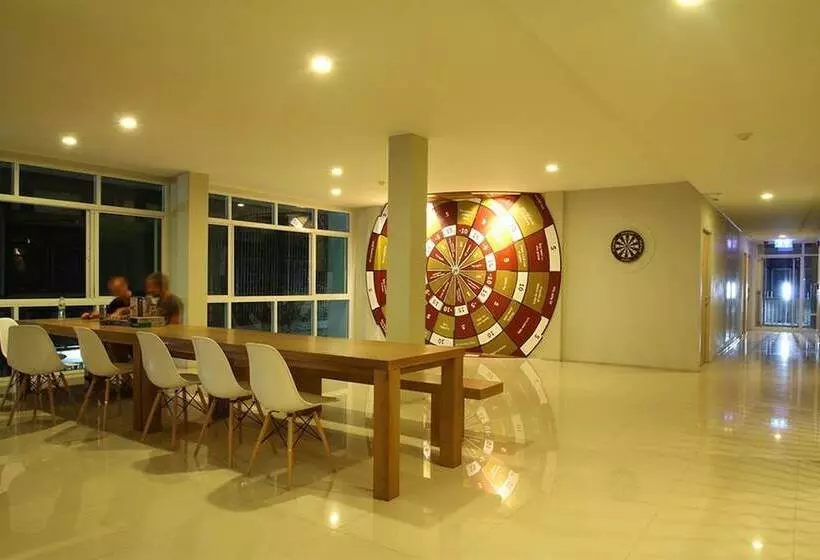 ユースホステル Chern Bangkok