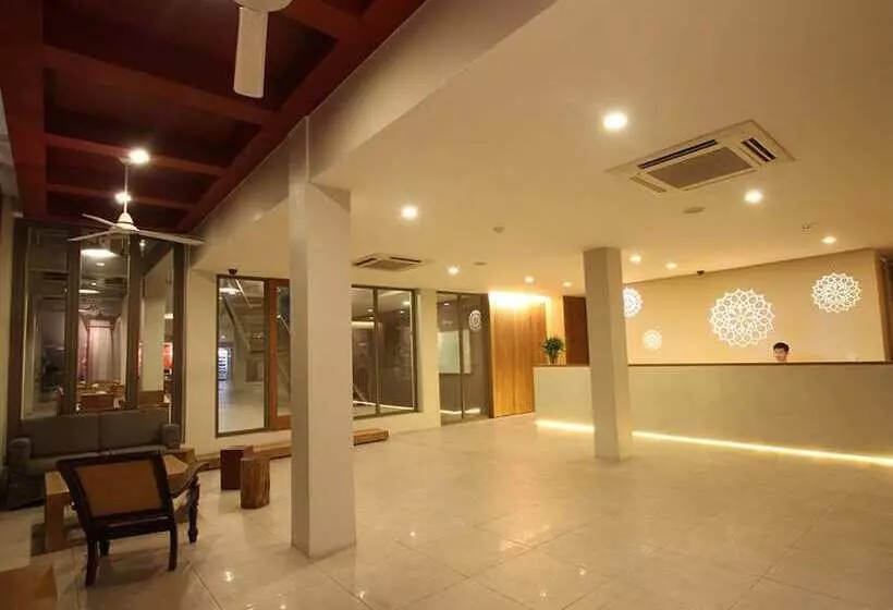 ユースホステル Chern Bangkok