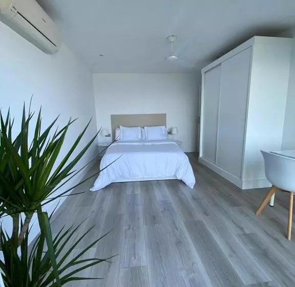 Carihuela Beach Apartamentos