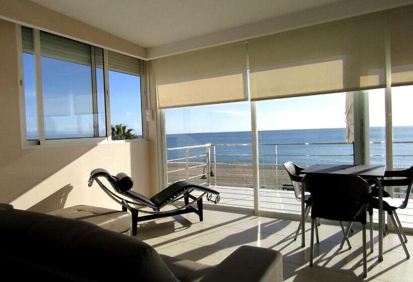 Carihuela Beach Apartamentos