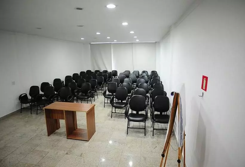 Bombonato Hotel Fácil Acesso Ao Aeroporto E Parque De Exposições Abcz By Up