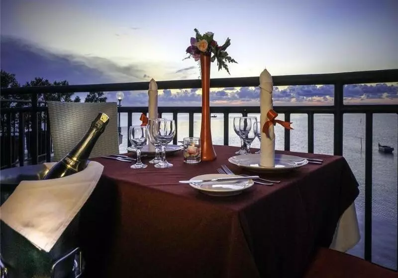 בית מלון כפרי Bw Suite Belitung