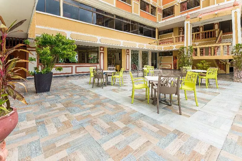 هتل Casa Ballesteros