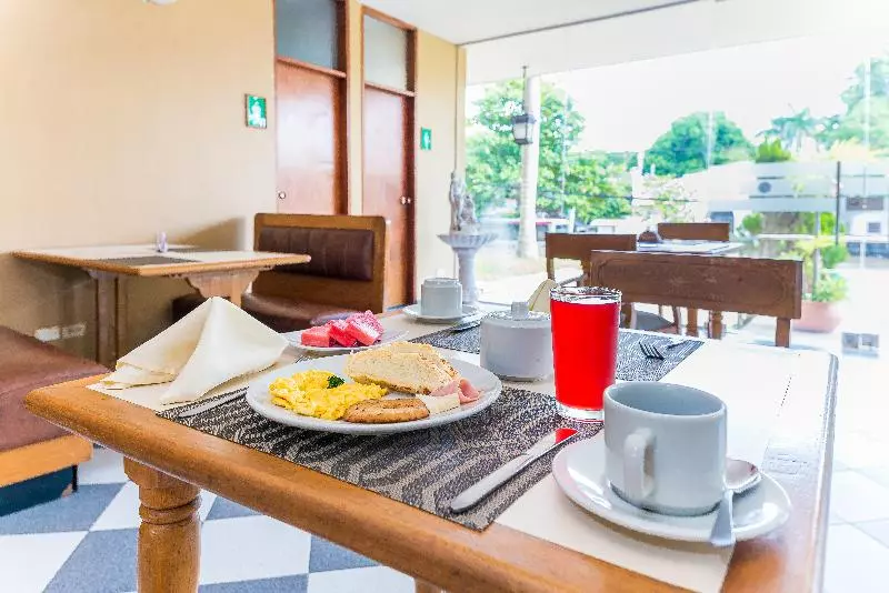 هتل Casa Ballesteros