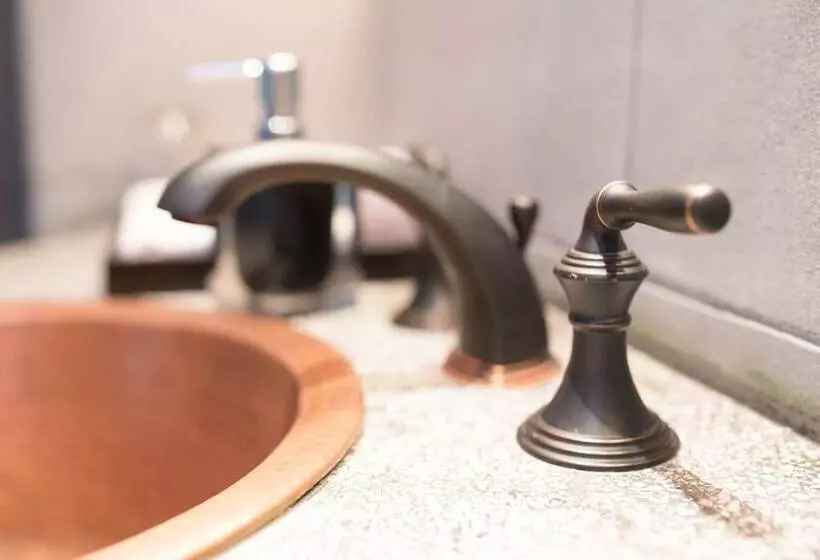 هتل Sky Valley Heritage Boutique