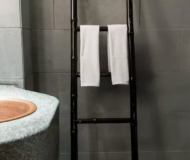 هتل Sky Valley Heritage Boutique