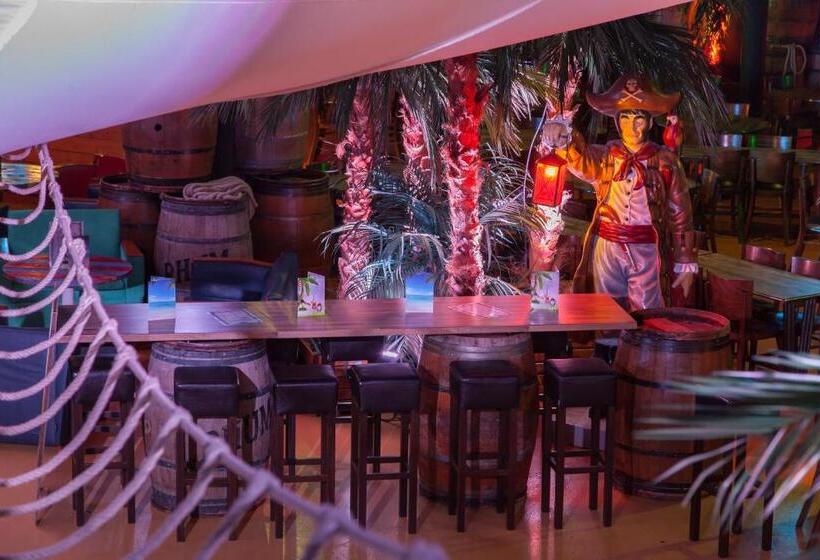 Hotelli Du Parc  Pirates