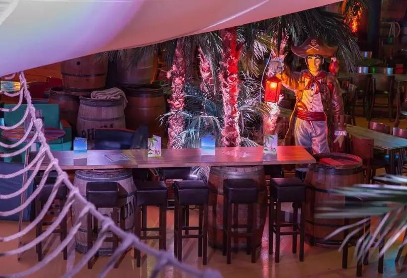 בית מלון כפרי Du Parc  Pirates