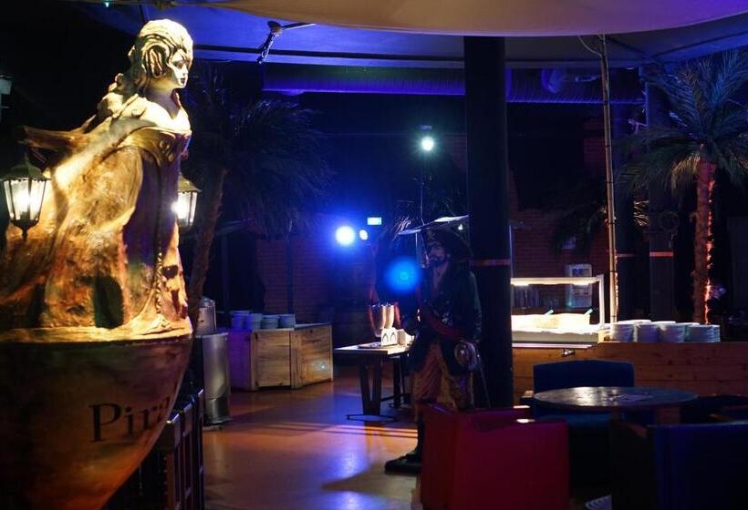 Hotelli Du Parc  Pirates