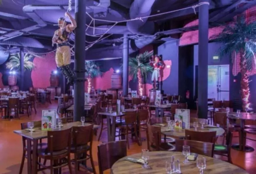 בית מלון כפרי Du Parc  Pirates