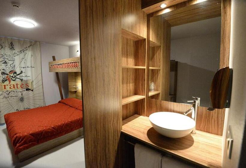 Hotelli Du Parc  Pirates