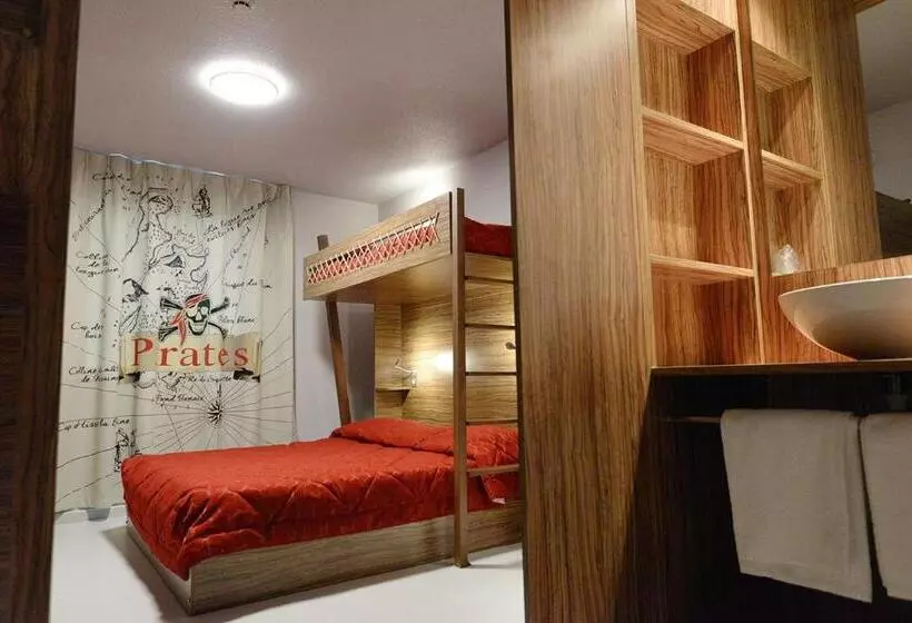 בית מלון כפרי Du Parc  Pirates