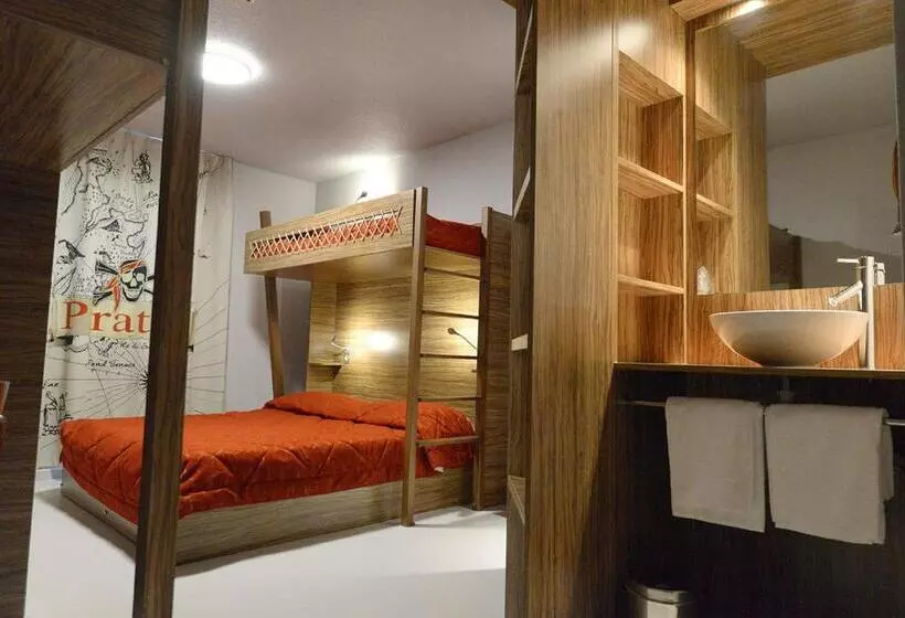 בית מלון כפרי Du Parc  Pirates