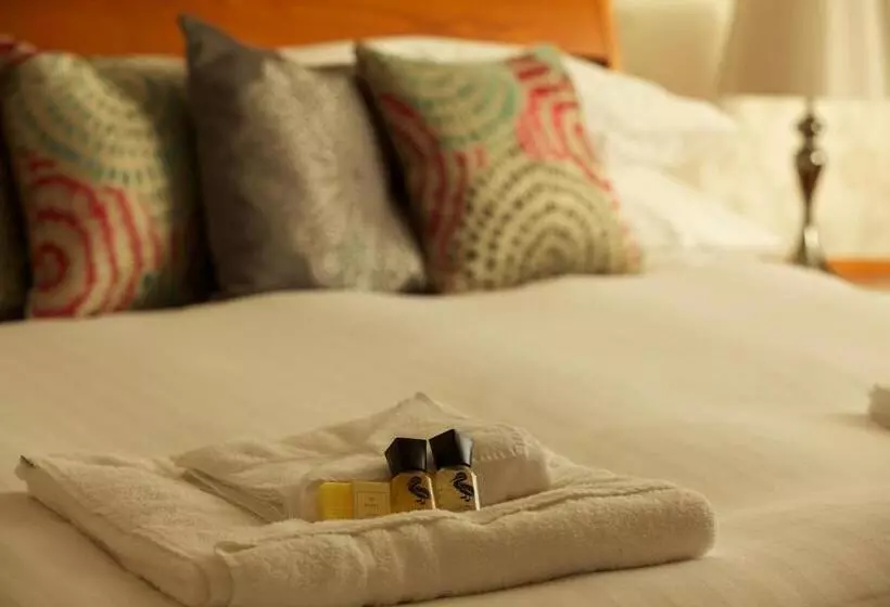 Отель Exmoor White Horse Inn