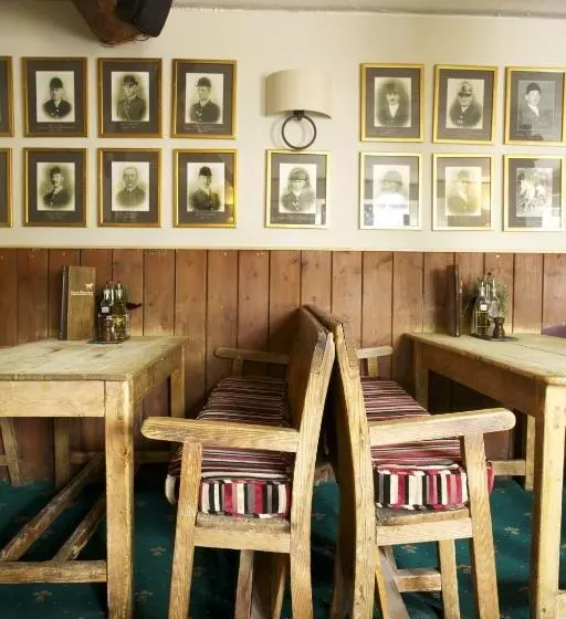 Отель Exmoor White Horse Inn