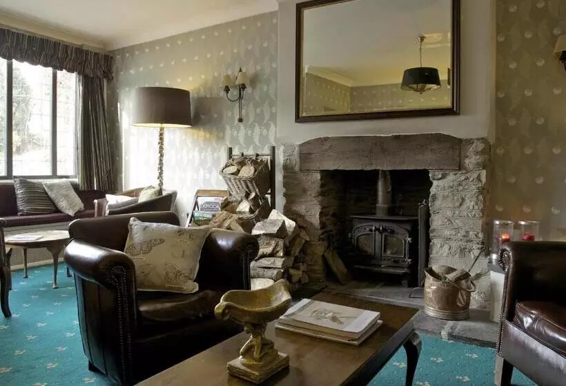 Отель Exmoor White Horse Inn